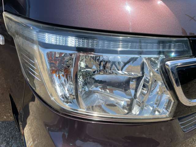 ヘッドライトクリーニング施工も納車前に行います！！