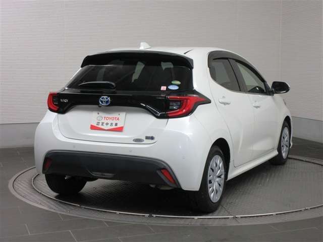 選ぶならトヨタの安心U-Car・トヨタ認定中古車。※ボディカラー及び内装色は、画像の色と実際の色が異なって見える場合がございます。