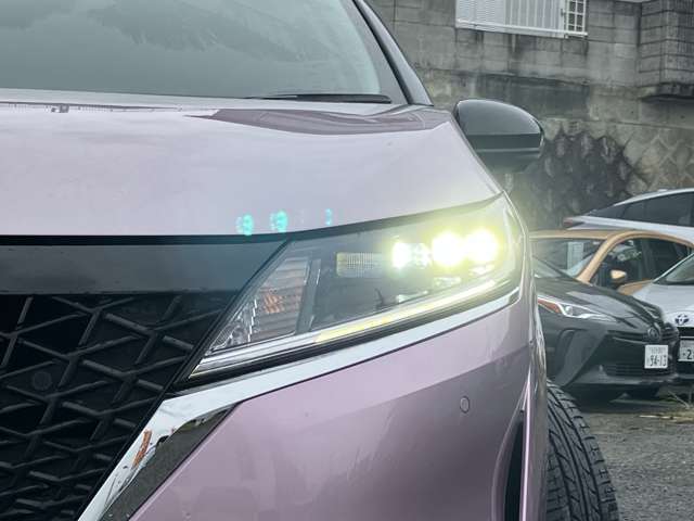 【LEDヘッドライト】白い光で視界良好♪玉切れの心配もほとんどありません♪