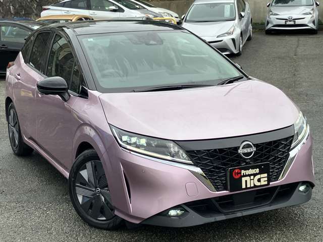 数をそろえるだけでなく、人気や品質にこだわって厳選した車種を豊富に展示。選びやすく、比べ安いラインナップで、初めての方も安心してご希望の一台をお選び頂けます。