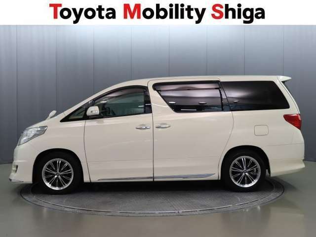 ロングホイ-ルベ-ス車ですので、高速走行での安定性も抜群です。