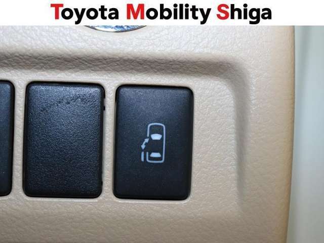 乗り降り便利な片側パワ-スライドドア装着車です。