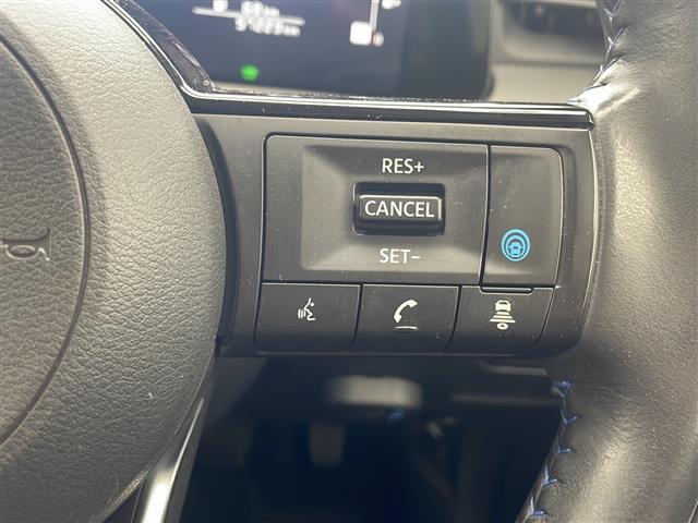 【　プロパイロット　】高速道路　同一車線運転技術「プロパイロット」は、ドライバーに代わってアクセル、ブレーキ、ステアリングをクルマ側で自動制御。