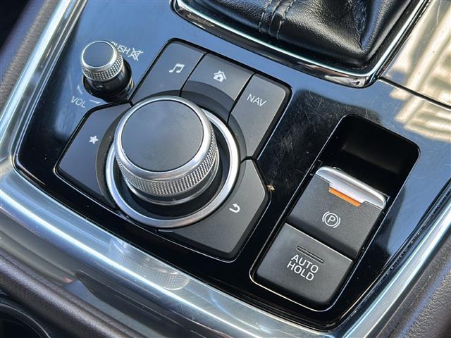 【運転席操作部】『運転席周辺の装備』の画像になります。快適なドライブを楽しむための機能が装備されています！運転席から触れるので使いやすいです！