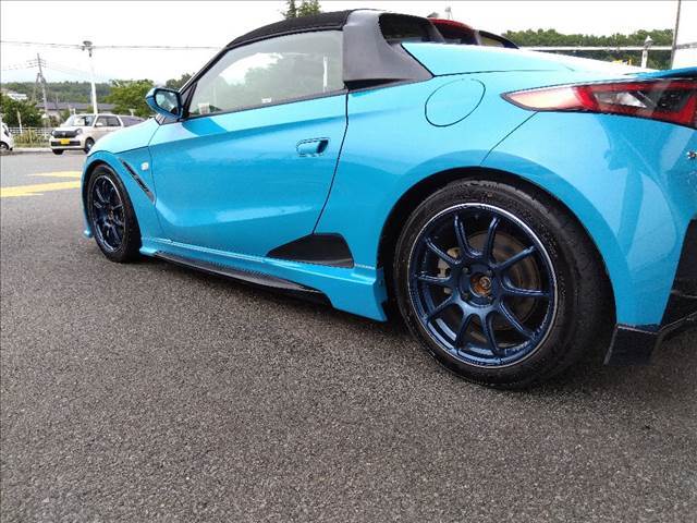 6速MT☆無限エアロ☆HKS車高調☆HKSマフラー☆アドバンスレーシングAW☆クルーズコントロール☆センターディスプレイ☆バックカメラ☆ETC☆革調シートカバー☆アクティブスポイラー☆走行5.0万km