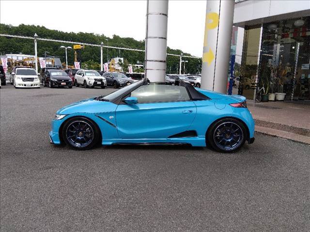 6速MT☆無限エアロ☆HKS車高調☆HKSマフラー☆アドバンスレーシングAW☆クルーズコントロール☆センターディスプレイ☆バックカメラ☆ETC☆革調シートカバー☆アクティブスポイラー☆走行5.0万km