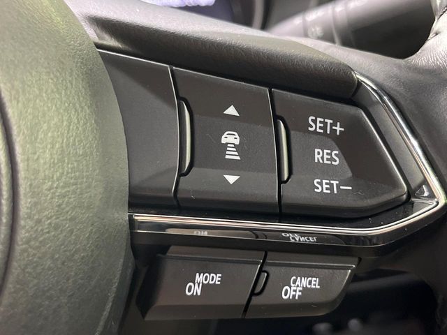 【マツダ・レーダークルーズコントロール】高速道路での長距離走行が楽に！自動で速度を保つクルーズコントロールが、衝突軽減システムと連携し、前方の車両を感知して車間を保つように速度調節してくれます！！