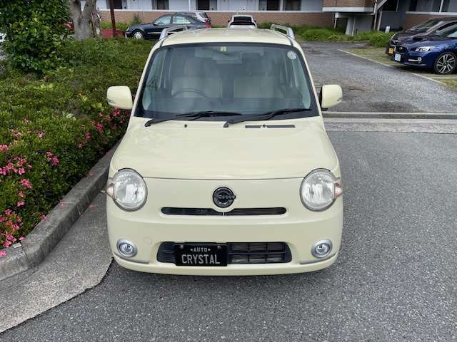 オートクリスタルは全車安いです。しかし誤解しないでくださいね。修復（歴無）車は当たり前　外観は綺麗　車内も綺麗です。全スタッフ総力を挙げて取り組んでおります。まずは通話料無料ダイアル　0078-6002-871157