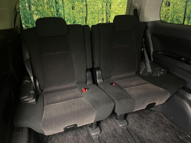 3列目シートはもちろん状態良好☆大人でもゆったりと座って頂けますので、大人数でのお出かけもラクラクです♪ご家族で、気の知れた仲間で、ドライブに行くのが楽しみですね♪