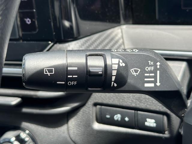 店舗にて現車の確認もいただけますので、お電話で在庫のご確認の上是非ご来店くださいませ！！！