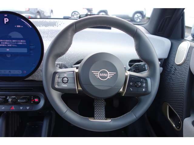 MINI NEXT大分では最大100項目の厳正な納車前点検を行い安心・安全なカーライフをお届け致します。