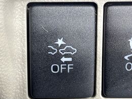 【スマートアシスト】走行中に前方の車両等を認識し、衝突しそうな時は警報とブレーキで衝突回避と被害軽減をアシスト。より安全にドライブをお楽しみいただけます。