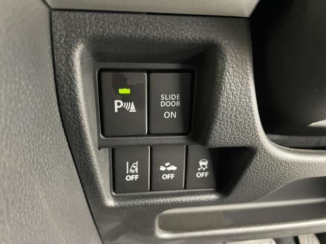 【運転席操作部】快適なドライブを楽しむための機能が装備されています！運転席から触れるので、使いやすいです！除菌プランいれていただくと、さらに清潔で安心していただけます！