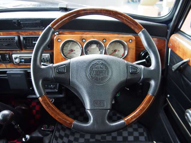 最終値下げMINI マークⅢ？ステアリングホイール