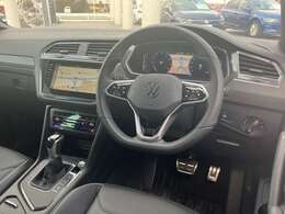 オプション追加：ご希望によりナビゲーションやアルミホイール等のオプション（有料）を装着し、お客様だけの魅力的なクルマづくりをサポートします