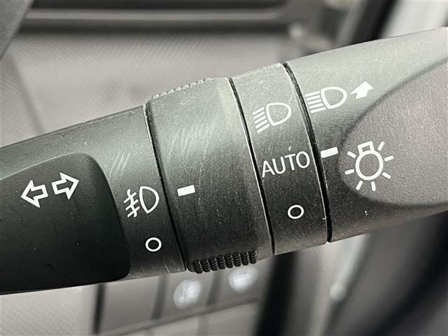 ◆オートライト【トンネルや暗くなってくると自動でヘッドライトが付く機能ですとても便利！！！】