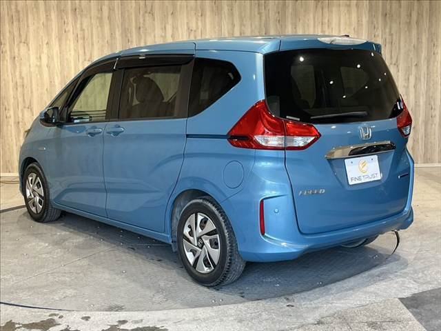 店舗敷地内に駐車スペースもございます。お車でのご来場をお考えの方はご安心ください♪