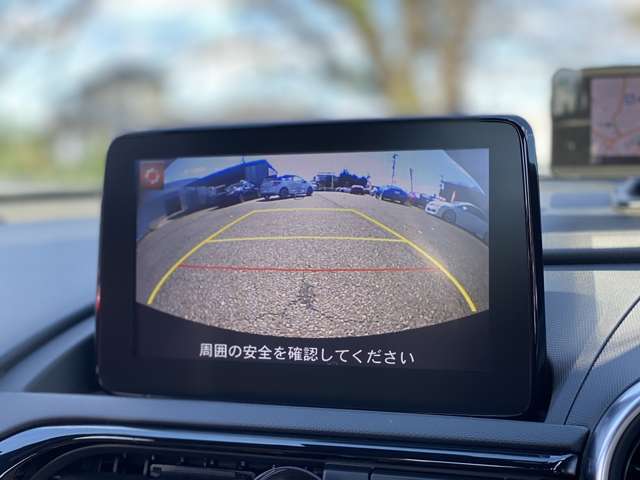 【カラーバックカメラ】車庫入れが苦手な方や初心者の方でも安心のアイテム