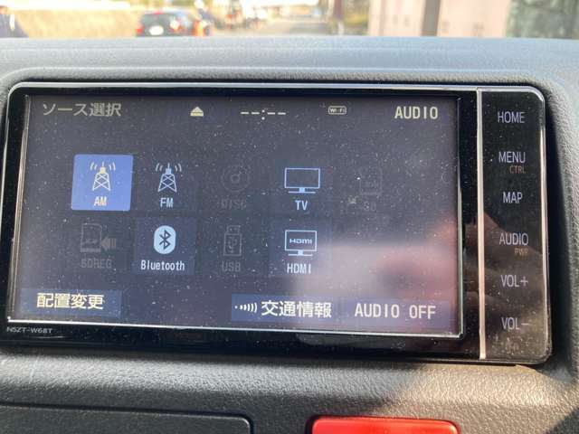 【純正SDナビ】　こちらのお車のナビはワンセグTVの視聴・BLUETOOTHがお使いいただけます！