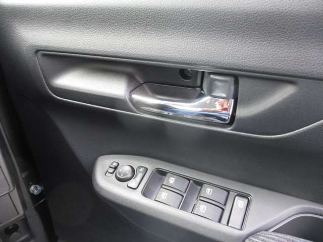 電動格納式ドアミラー調節スイッチ　集中PWスイッチ