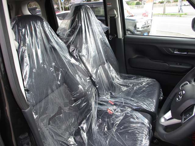 アームレスト付ベンチシート