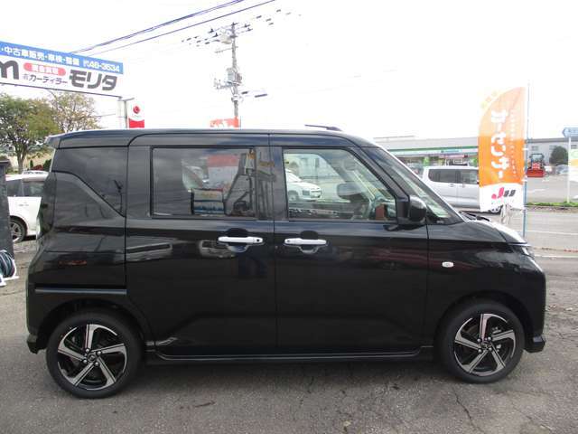 プライバシーガラスは冷暖房効果トプライバシー保護に役立ちます。