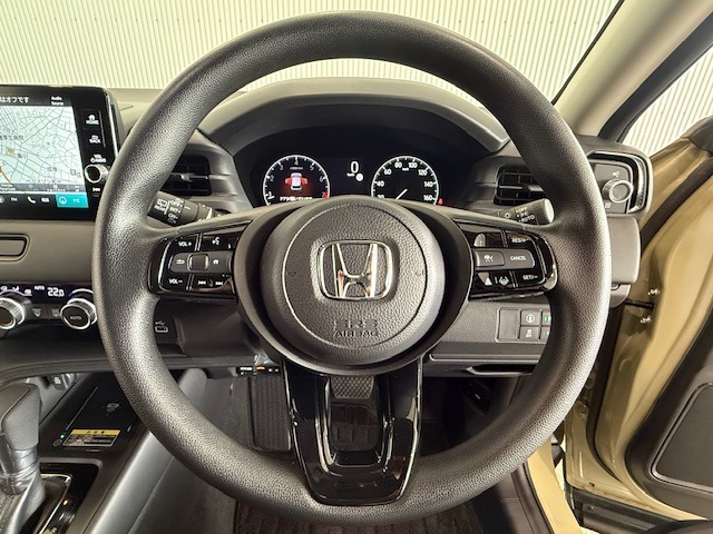 【Honda SENSING】衝突被害軽減ブレーキ〈CMBS〉、ACC〈アダプティブ・クルーズ・コントロール〉、LKAS〈車線維持支援システム〉、誤発進抑制機能、等で安全運転のサポートをします！
