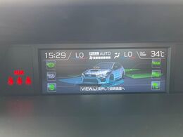 【マルチファンクションディスプレイ】燃費情報や走行状態、各種車両設定状態の確認を液晶画面に表示、確認できます♪インパネ上部にレイアウトされ、視認性にも優れたモニターです。