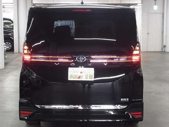 毎日新規物件入庫！3500台の高品質車をぜひとも、ご自身の目で直接ご覧になって、ご実感下さい、自身を持ってお勧めいたします。
