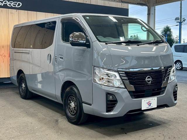 当店お薦めのボディガラスコーティング【FLAQS】はいかがでしょうか？中古車の輝きを取り戻す、ボディーガラスコーティングです。スタッフもお薦めのオプションです！