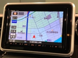 社外ナビ搭載です。知らない道も安心ですね！
