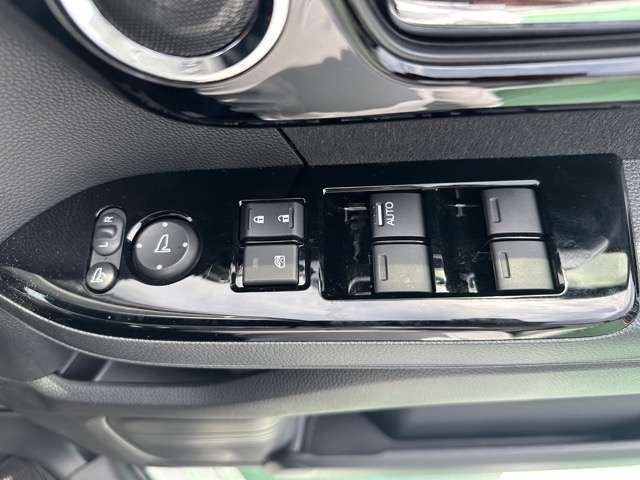 ★納車前に、当社の指定工場で納車前点検を行って納車しますので、安心してお乗りいただけます！もちろん、点検料は車両本体価格に含まれています！