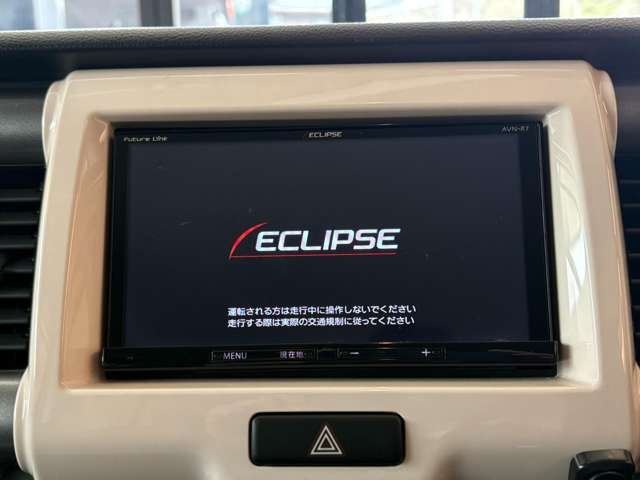 Bluetooth接続可能なナビ。TVは勿論DVD・BD再生も可能です。