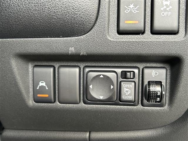 気になる車はすぐにお問い合わせください！画面右側の0066から始まる無料ダイヤルからお問い合わせ下さい！専門スタッフがお車のご質問にお答えいたします！
