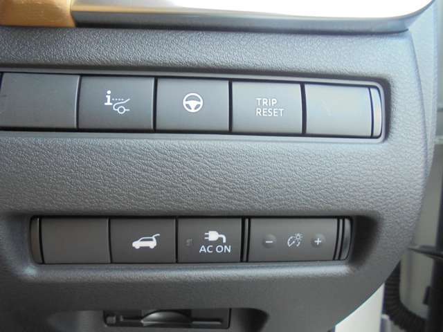 運転席からリアゲートを開くことができます！