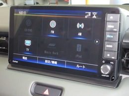 ナビゲーションはギャザズ9インチメモリーナビ（VXU-245VZi）を装着しております。AM、FM、CD、DVD再生、Bluetooth、音楽録音再生、フルセグTVがご使用いただけます。