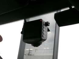 社外ドライブレコーダー装備です。