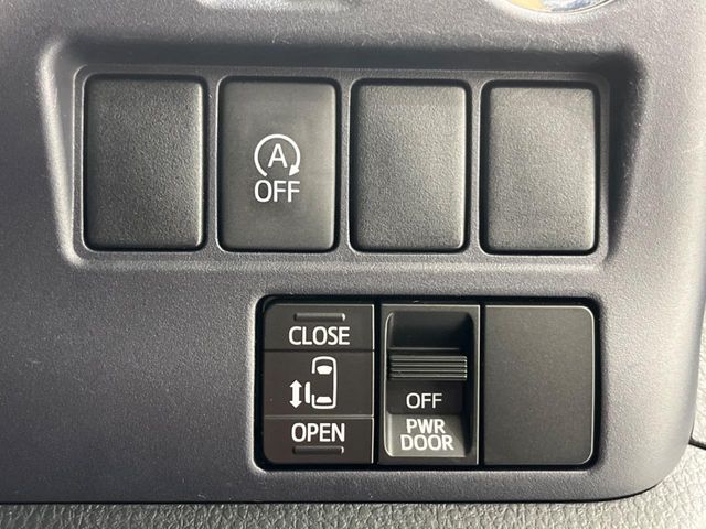 【パワースライドドア】スマートキーや運転席のスイッチでスライドドアの開閉が可能♪電動だから力を入れてドアを開ける必要が無く、小さいお子様でも、重い荷物を持っている時もラクに開け閉めできます♪