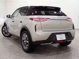 エシュロンガラスコーティング：120，000円　イオン除菌：19,800円にて承っております！また、気になる傷を板金修理してのご納車も可能でございます！