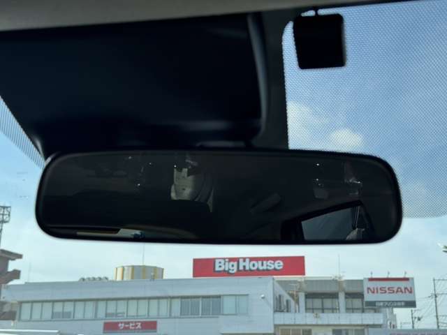 【買い取り】お車の買い取り、下取もご相談ください！買い取りにも力を入れており、当店自慢のディーラーがご納得のお値段で買いとらせていただきます。まずは、ご相談だけでも頂ければ嬉しいです！