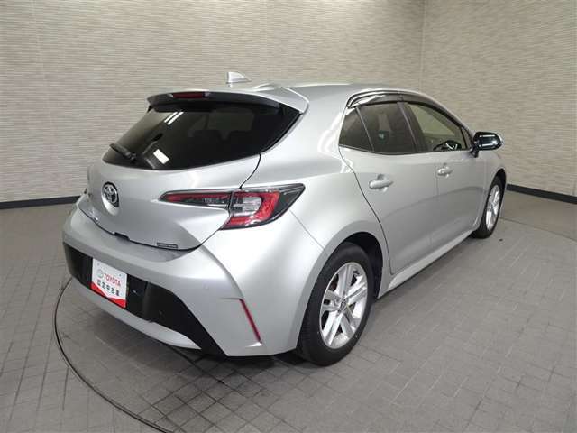 走りにこだわりながら収納力も持ち合わせたお車です。荷物を載せて軽快なドライブを楽しめますよ♪
