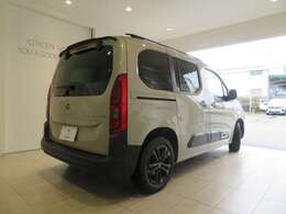 耐久性に優れたコーティングを低価格にてご用意致しております。愛車をいつでも気持ちよく乗っていただくために、納車時の施工をオススメしております。