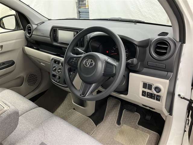 運転席回り