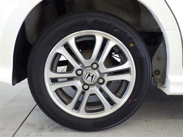 トヨタ認定中古車保証付！（1年間、距離無制限　HV車はHV保証付）　別途延長保証もご用意しております♪　ぜひ現車を確認にご来店ください