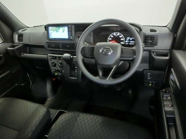 操作性が良い運転席まわりです！