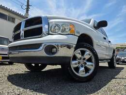 修復事故歴無し　4WD　Wキャブトラック　アルミホイール　ホワイトレタータイヤ　CD　バックカメラ　ヒッチメンバー　本革シート　5.7HEMIエンジン