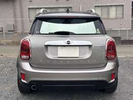 遠方納車も行っておりますので、県外の方も是非お問い合わせ下さい！！大切にお車お届け致します！！