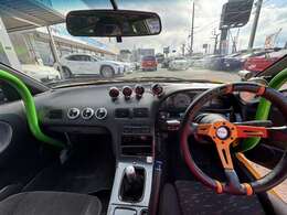 厚木店はNISSAN車をメインにスカイライン・フェアレディーZ・シルビア・180SXなど日本のスポーツカー史の王道を切り開いてきた車種を取り揃えております！