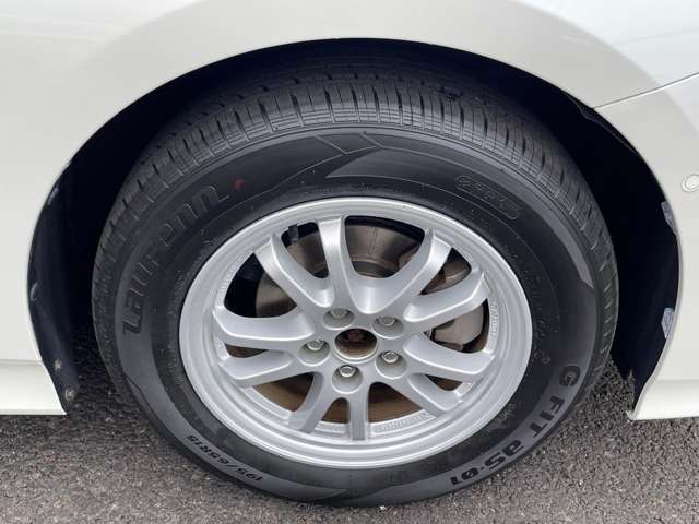 ●夏：純正アルミホイール付き　195/65-15　※新品夏タイヤ交換済み！※　　　●冬：無し　　　　　　　【無料電話】0078-6003-206896　【LINE　ID】07020337089で検索♪