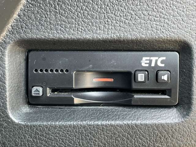 「ETC車載器」　料金所での通行券の受け取りや料金の支払いのための、一時停止や現金のやりとりが不要♪停車が不要になることによる渋滞緩和にも威力を発揮します♪セットアップもカーチスにお任せください♪